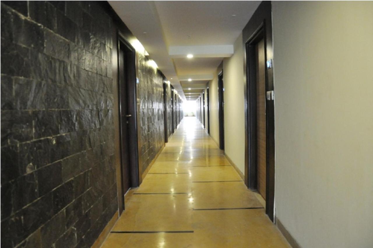 Hotel Abigail Goradia'S Sirdi Kültér fotó