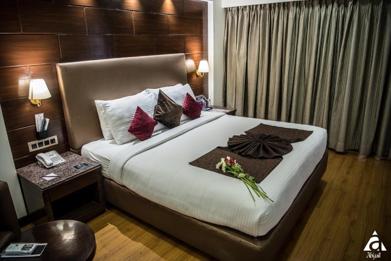Hotel Abigail Goradia'S Sirdi Kültér fotó