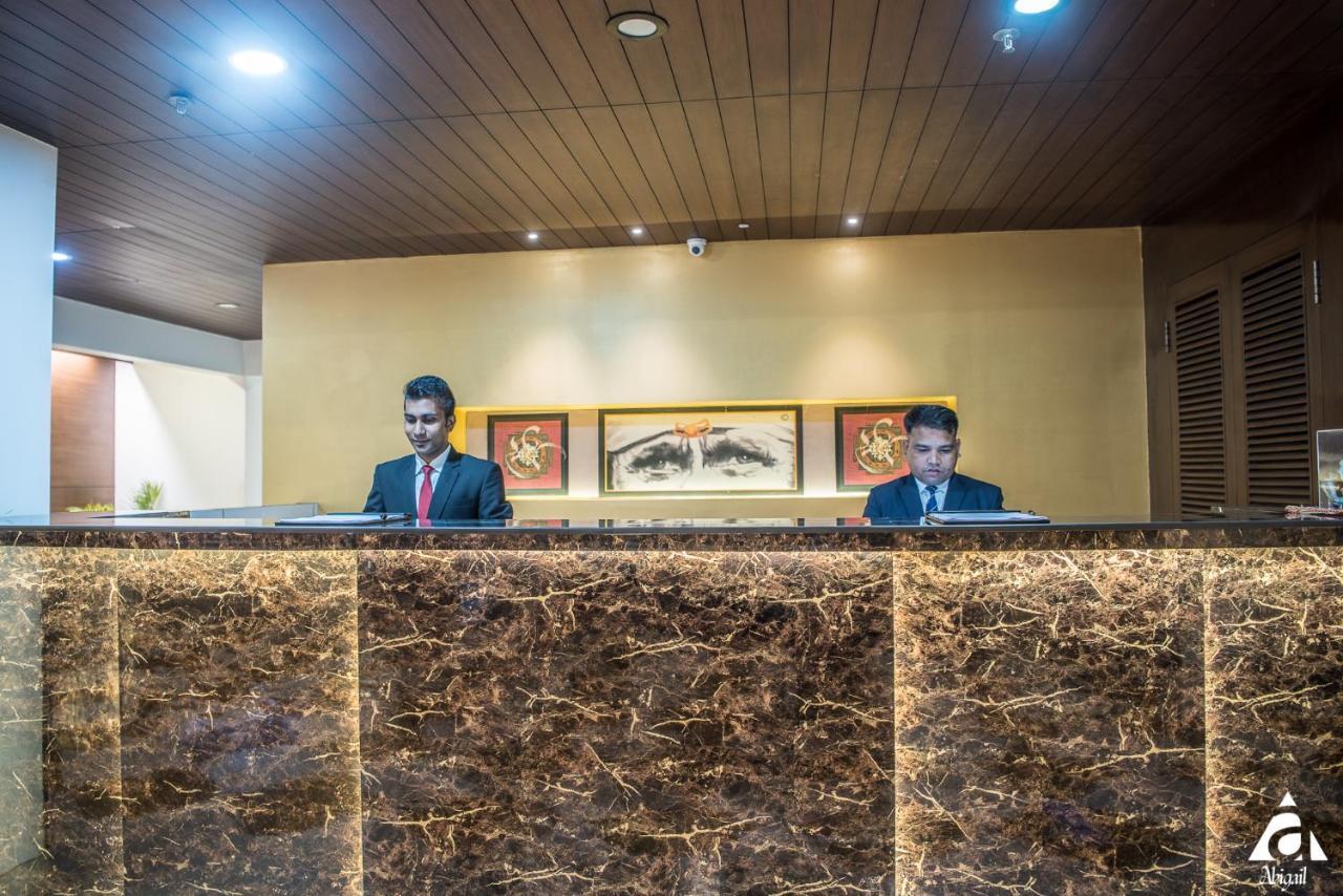 Hotel Abigail Goradia'S Sirdi Kültér fotó
